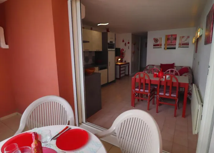 Appartement 38M² Climatise Avec Terrasse Et Parking Prive Pour 4 Personnes - Fr-1-472A-270 דירה *